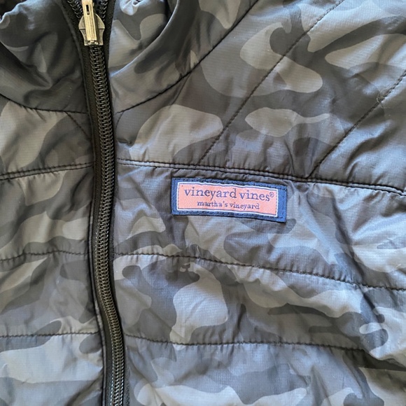 Vineyard Vines reversible jacket - Picture 2 of 6